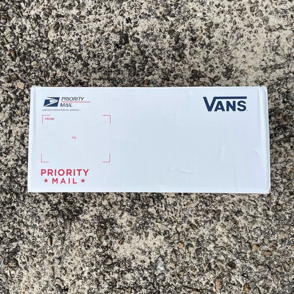 Priority Mail Vans - Picture 7 of 8